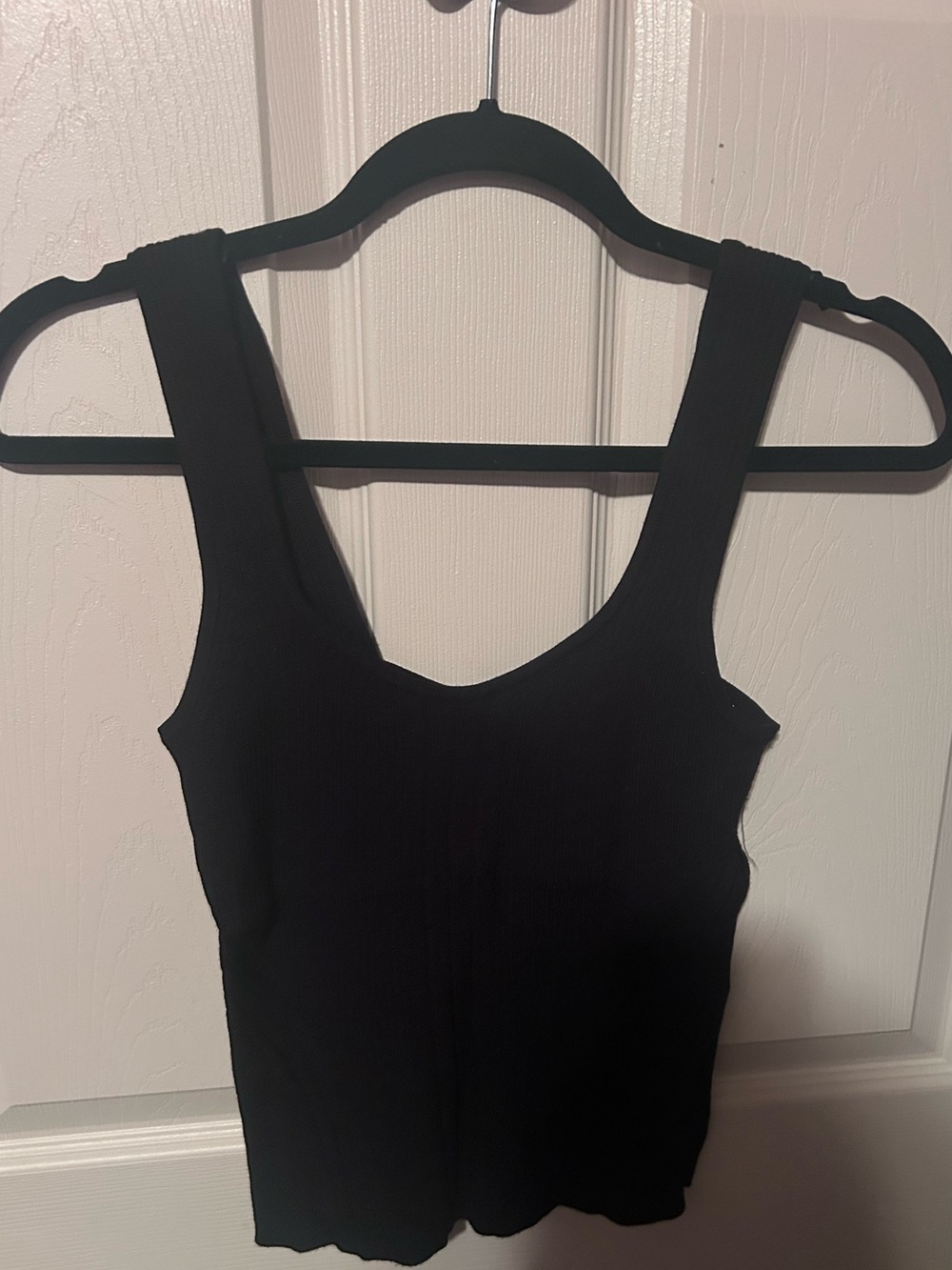 White House Black Market Black Ribbed Scoop Tank